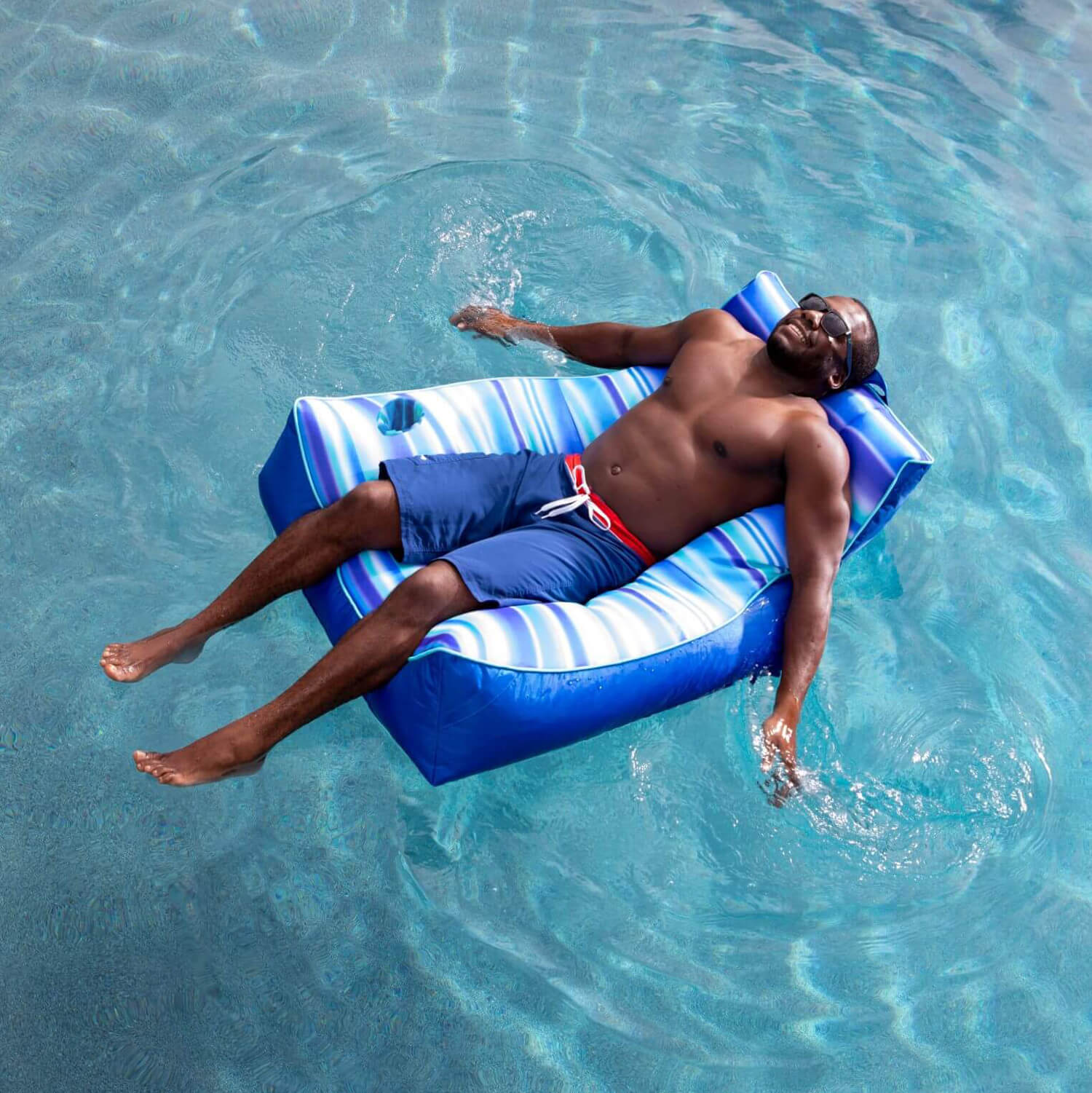 Captain's Pool Float - Image 16