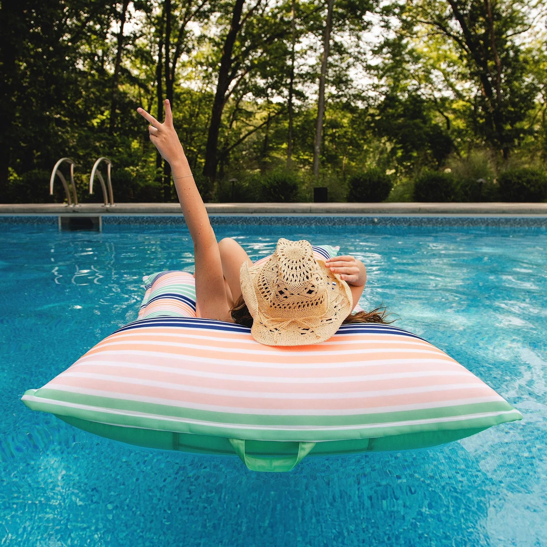 Lagoon Lounger - Pool Float - Image 65