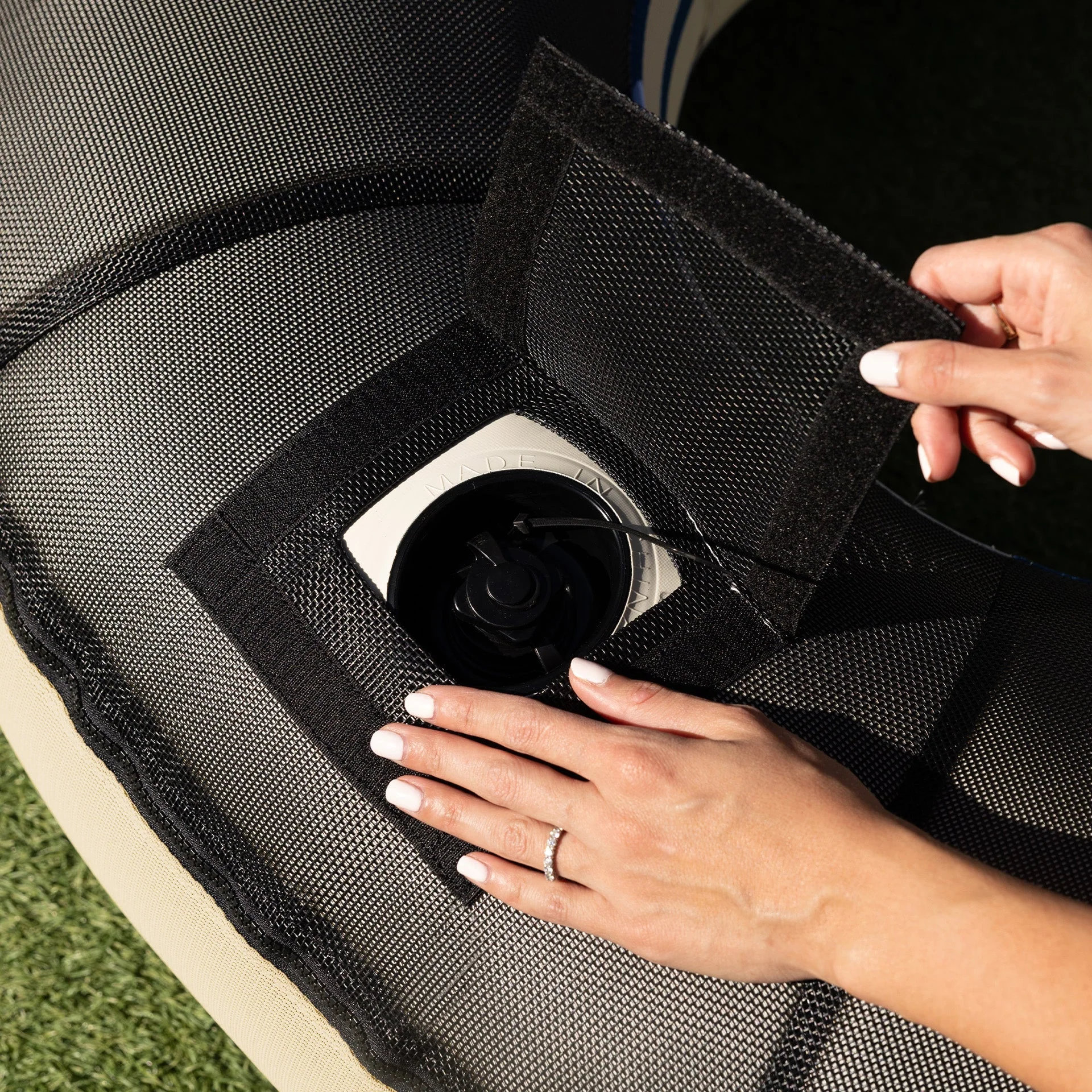 Lux Inflatable Ring - Image 15