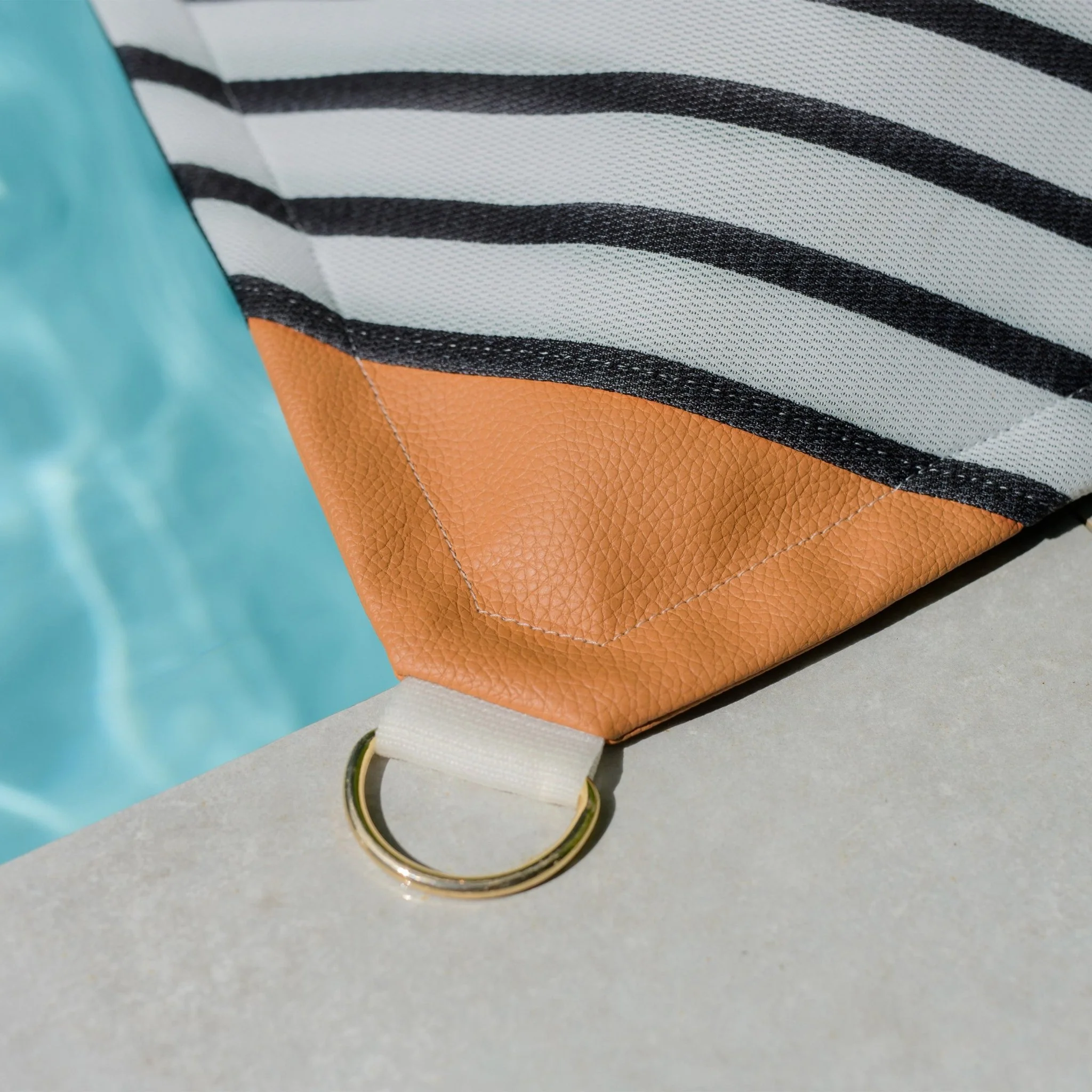 Lux Lagoon Lounger - Pool Float - Image 17