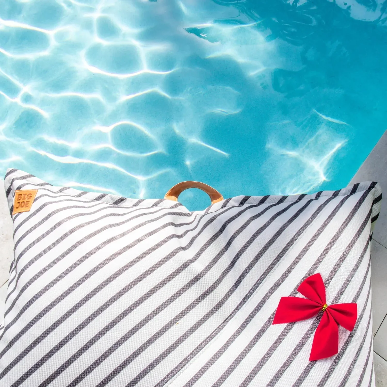 Lux Lagoon Lounger - Pool Float - Image 22