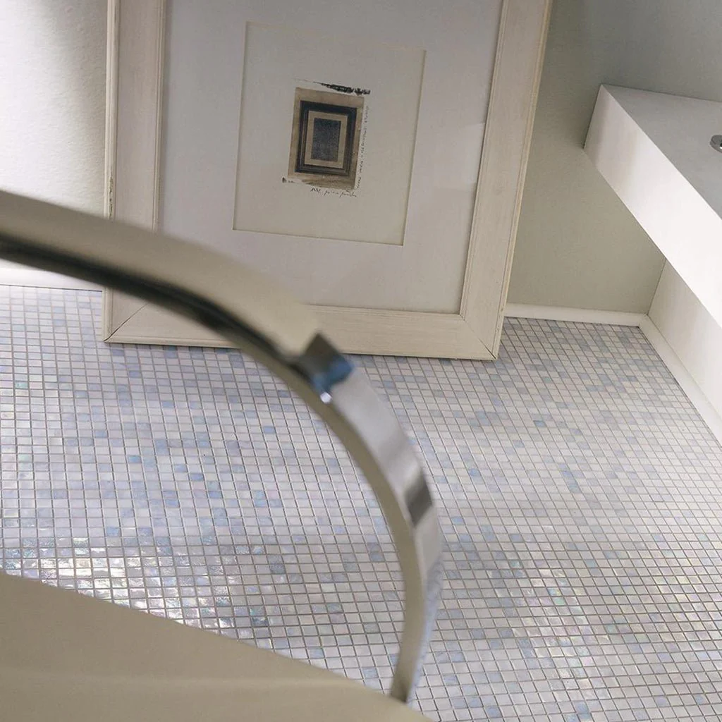Petunia 1, 5/8" x 5/8" - Glass Tile - Image 3