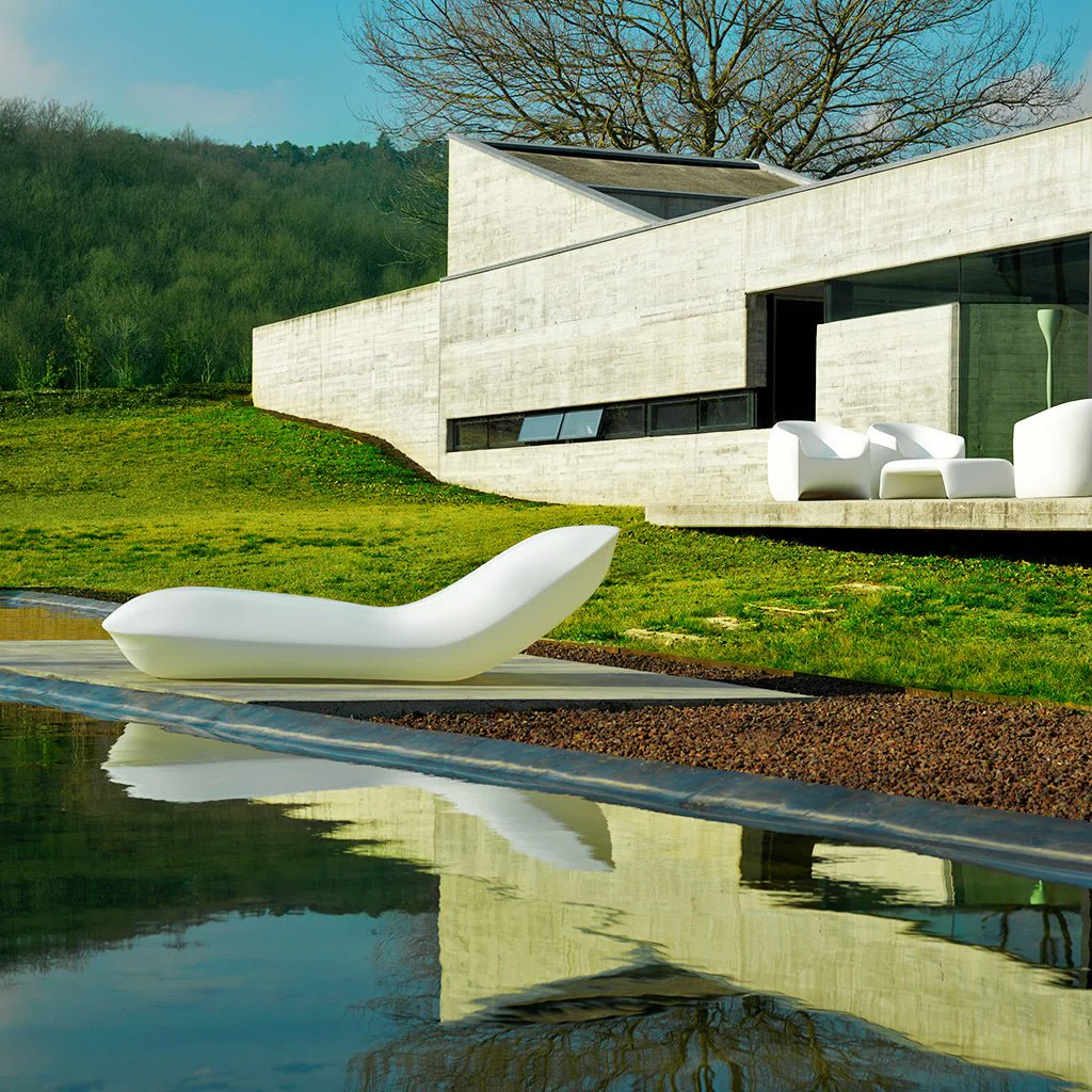 Pillow Sun Chaise - Luxury Pool Lounger - Image 2