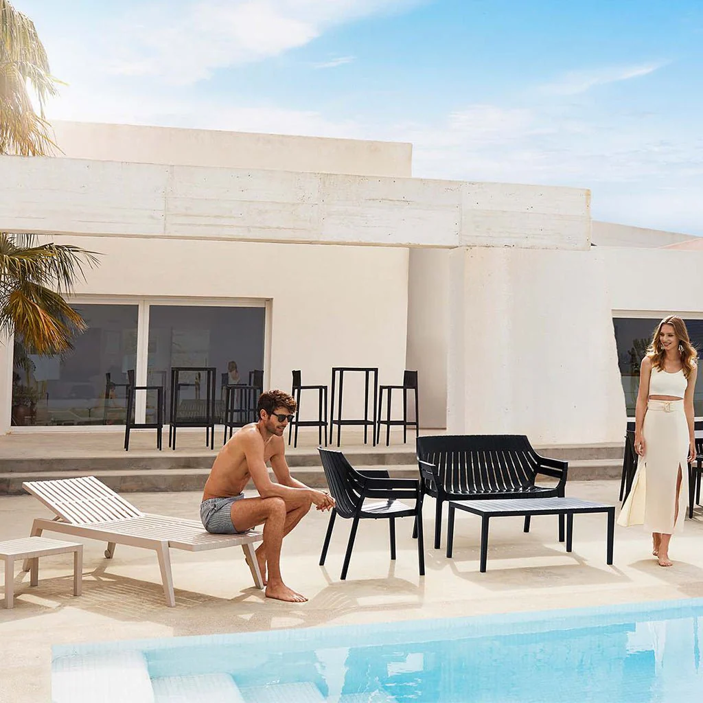 Spritz Sun Chaise (Set of 4) - Luxury Pool Lounger - Image 3