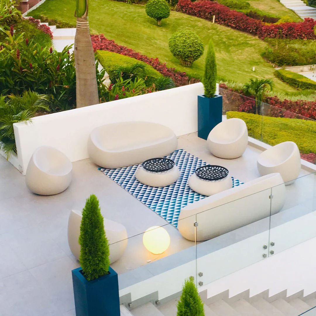 Stone Lounge Chair - Modern Patio Furniture - Image 4
