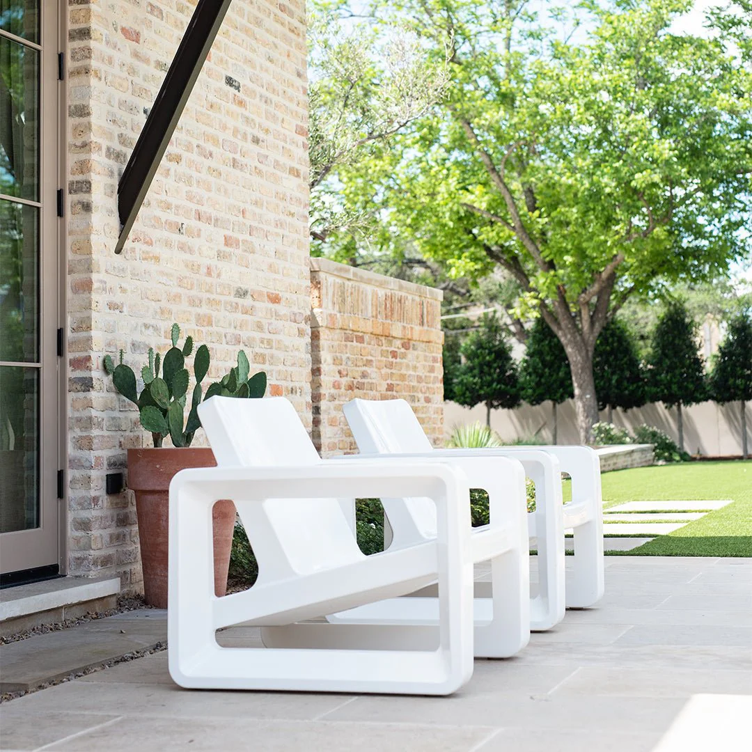 Tupelo Goods Deck Chair - Pool & Patio Lounge Chair - Image 4